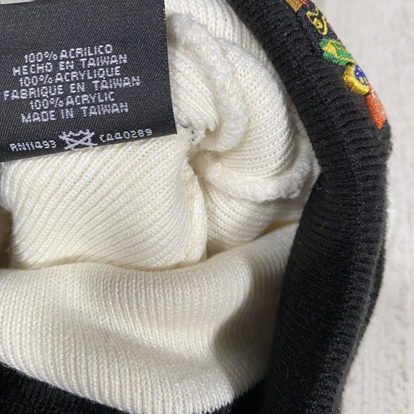 New Era Chicago Blackhawks Women's Beanie Pom Knit Snowflake Hat Cap Adult NHL - Picture 5 of 6